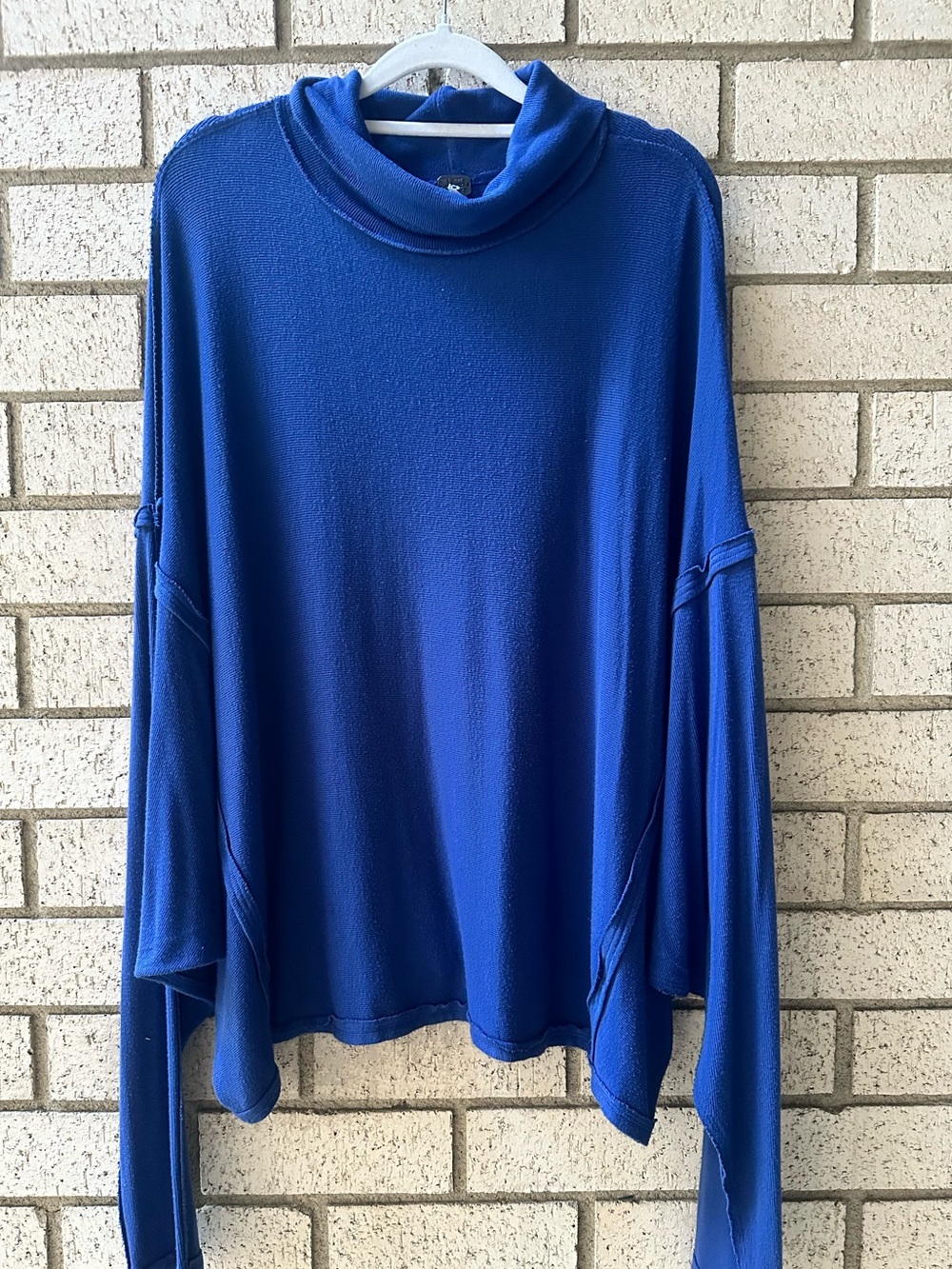 WE THE FREE LADIES SWEATER